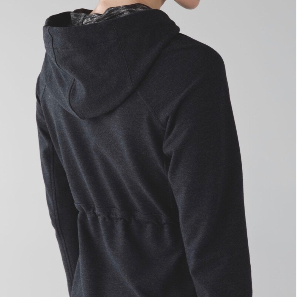 Lululemon Take Ten Hoodie
Black size 10